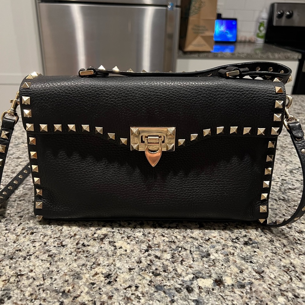 Valentino Rockstud Bag, size medium. Great condition.